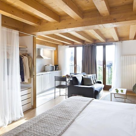 La Casa De Santa Maria Estudios Vitoria-Gasteiz Bagian luar foto