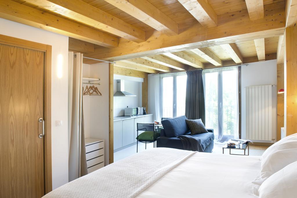 La Casa De Santa Maria Estudios Vitoria-Gasteiz Bagian luar foto